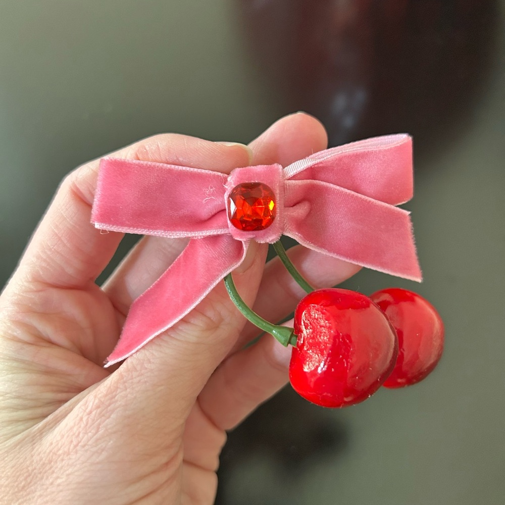 It Girl Pink Cherry Hair Clips with Velvet Ribbon Bow Set of 2 Barrettes New - Picture 4 of 11
